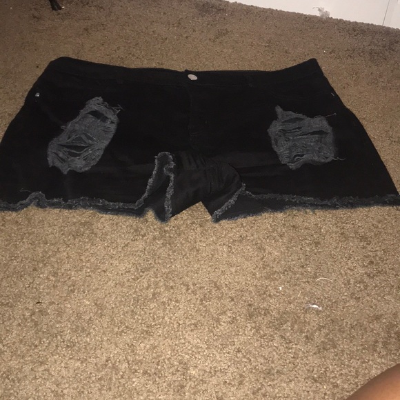 Boohoo Plus Pants - Plus size denim shorts